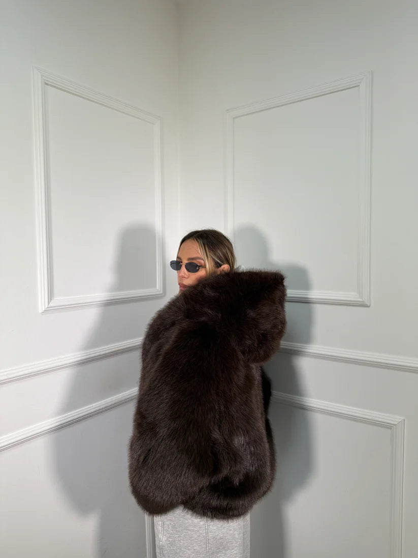 Oversized γούνα με κουκούλα - Σκολατί