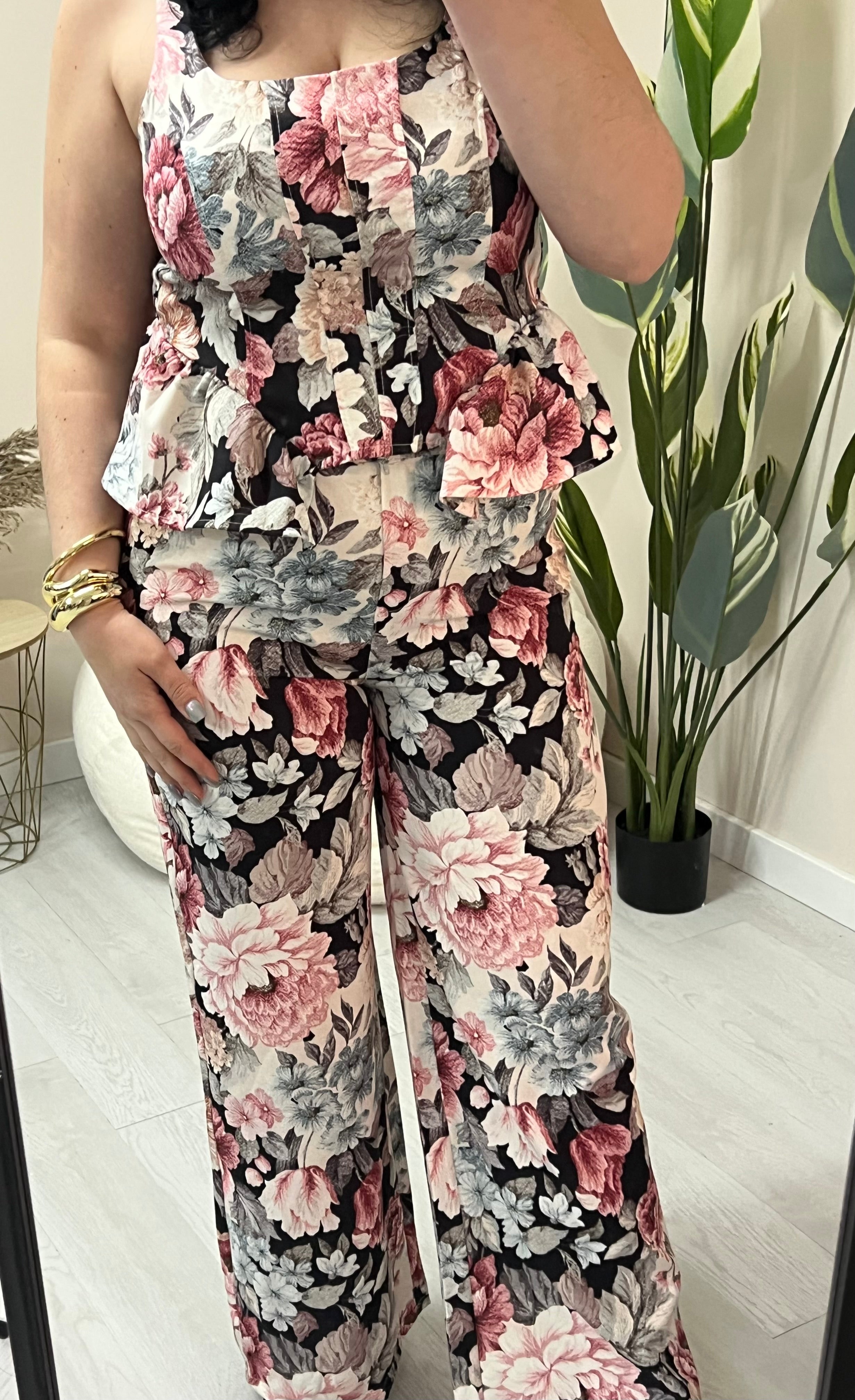 Σετ floral με peplum τοπ & παντελόνα - Μαύρο