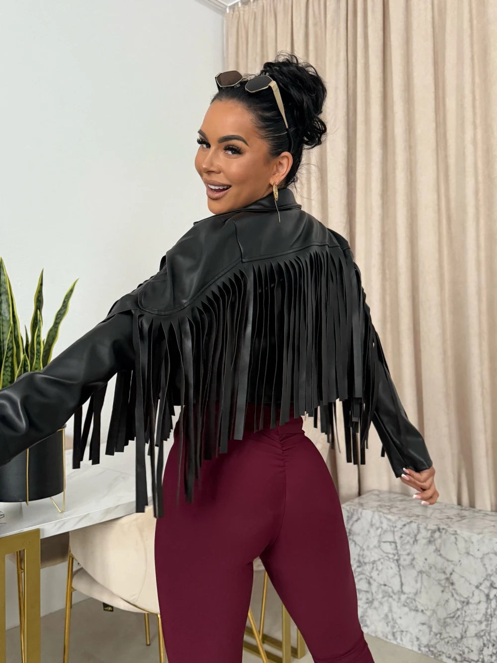 Δερματίνη τζάκετ με κρόσια - Μαύρο