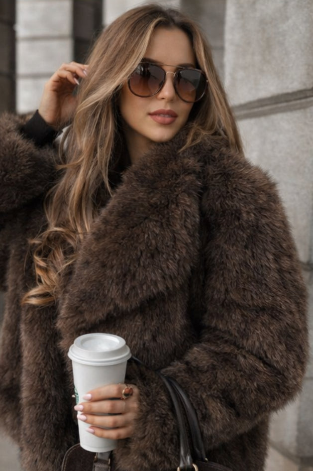 Oversized οικολογική γούνα με φαρδύ γιακά - Καφέ