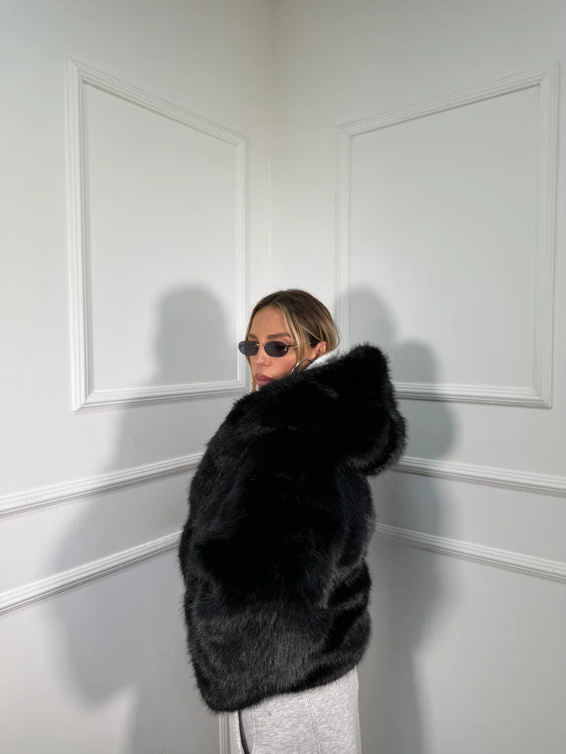 Oversized γούνα με κουκούλα - Μαύρο