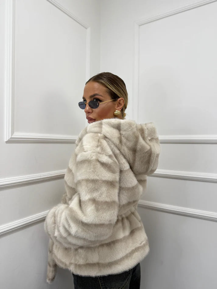 Οικολογική γούνα με κουκούλα και ζώνη - Κρεμ