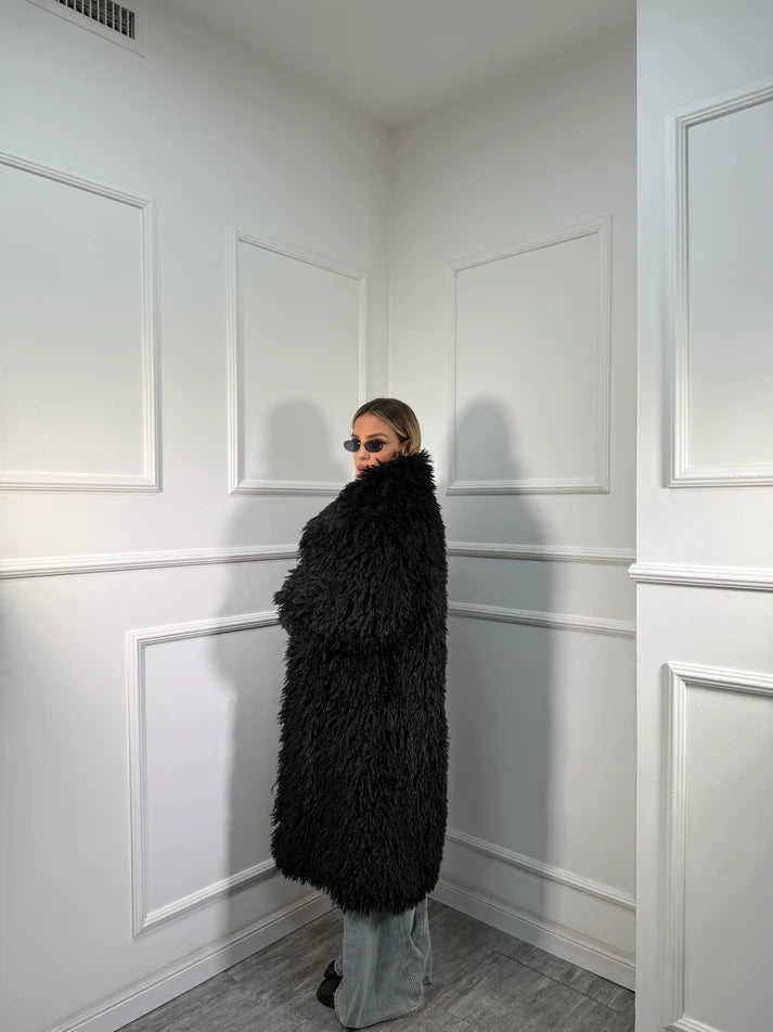 Μακρυά γούνα με μεγάλο γιακά - Μαύρο