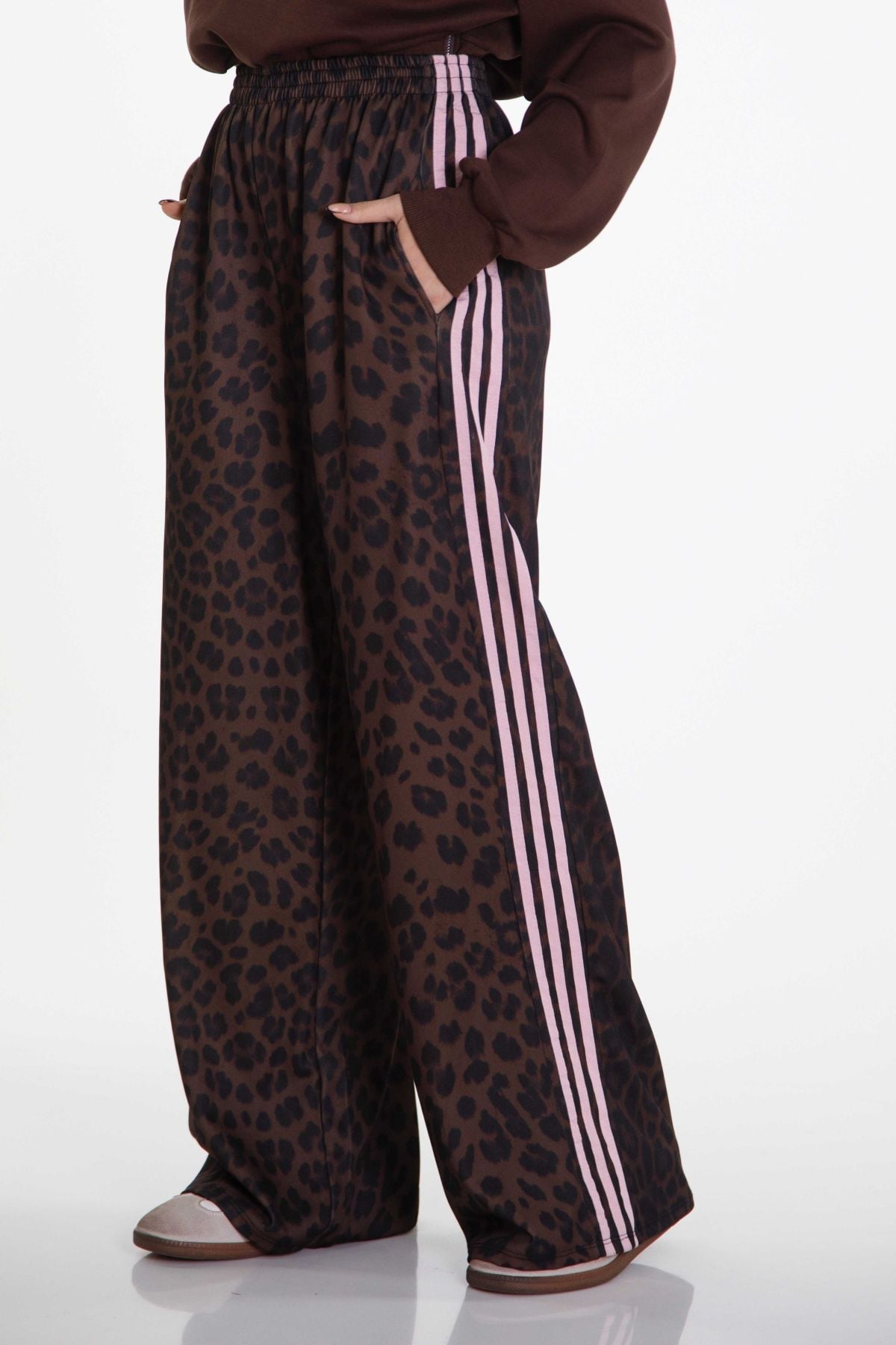 Animal print παντελόνα με ροζ ρίγες στο πλάι