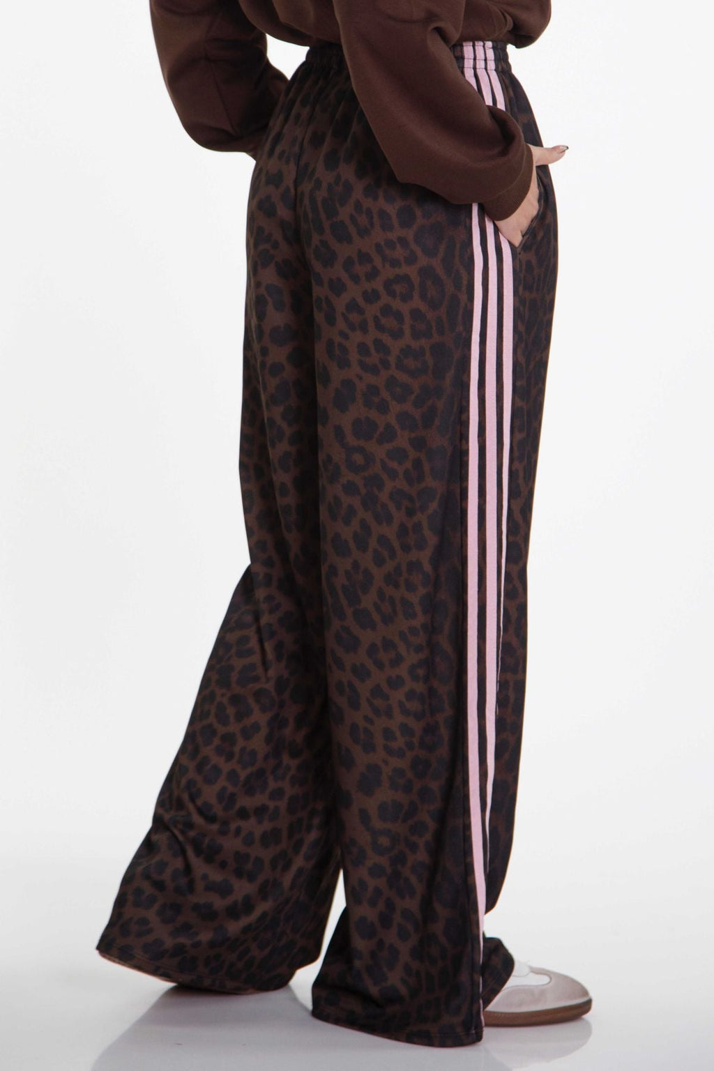 Animal print παντελόνα με ροζ ρίγες στο πλάι