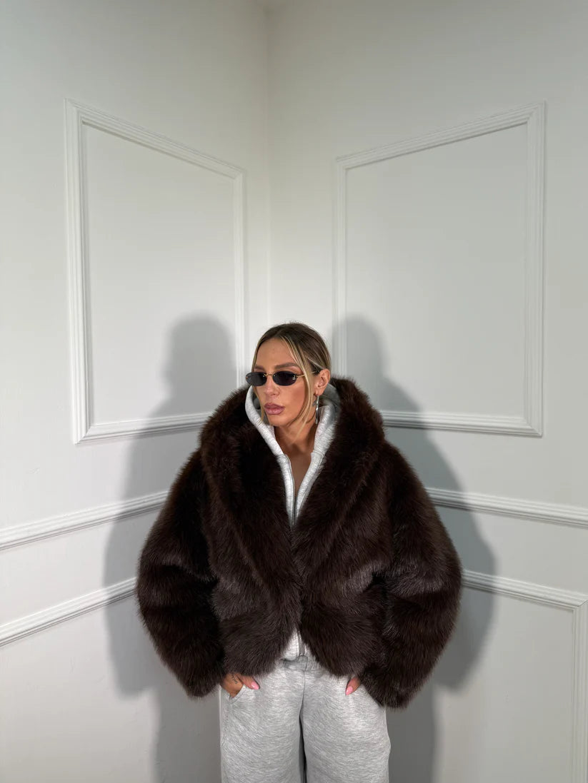 Oversized γούνα με κουκούλα - Σκολατί