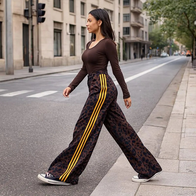 Animal print παντελόνα με κίτρινες ρίγες στο πλάι