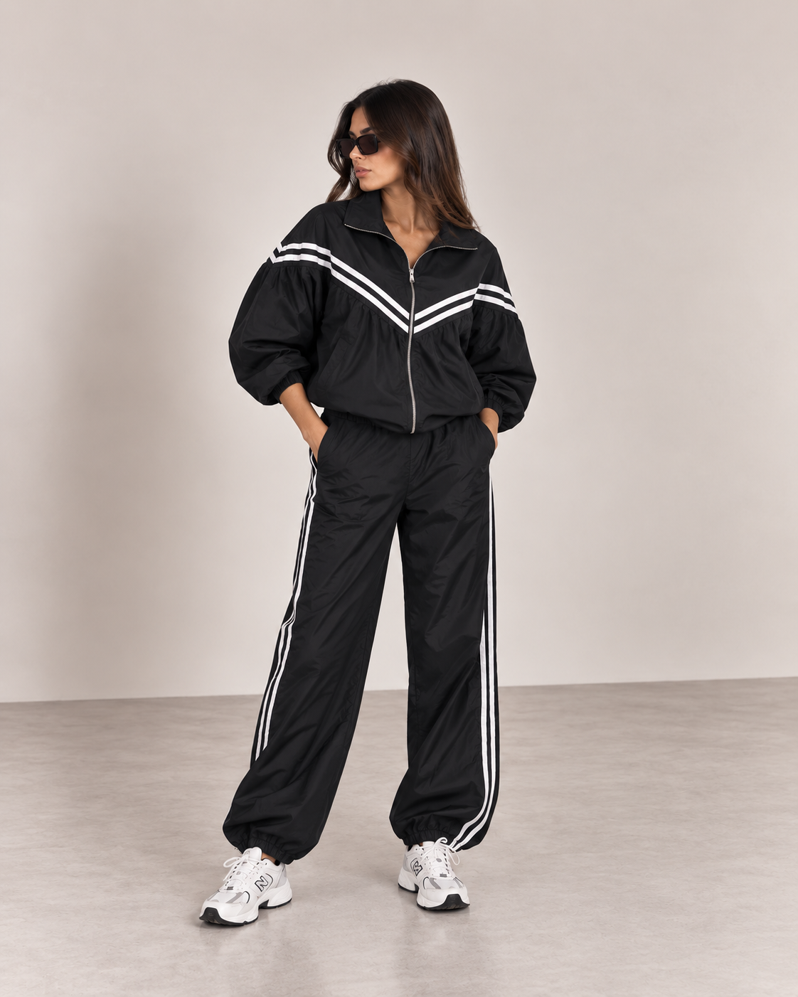 Αντιανεμικό σετ bomber jacket με παντελόνι με λάστιχο στο τελίωμα - Μαύρο