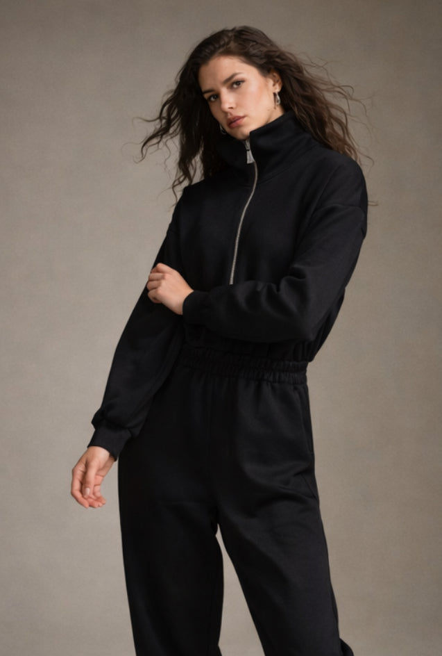 Ολόσωμη φόρμα φούτερ με φερμουάρ και πλαϊνές τσέπες – Μαύρο