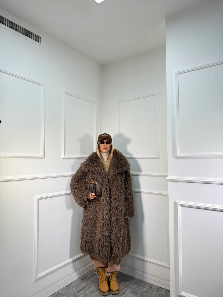 Μακρυά γούνα με μεγάλο γιακά - Σοκολατί