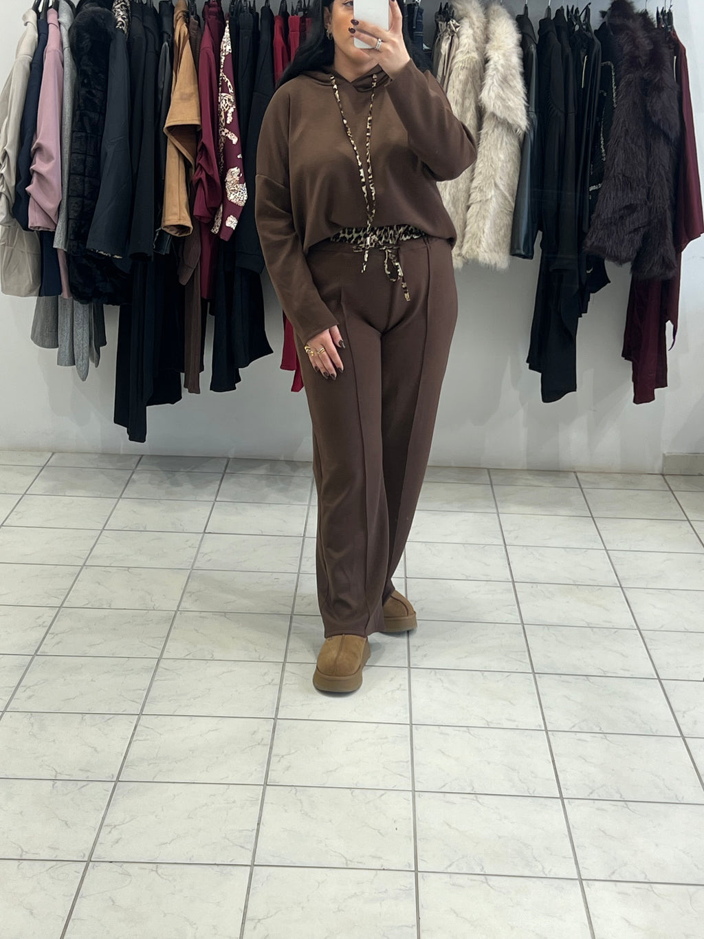 Σετ φούτερ με κουκούλα και παντελόνι με λάστιχο και leopard λεπτομέρειες - Σοκολατί