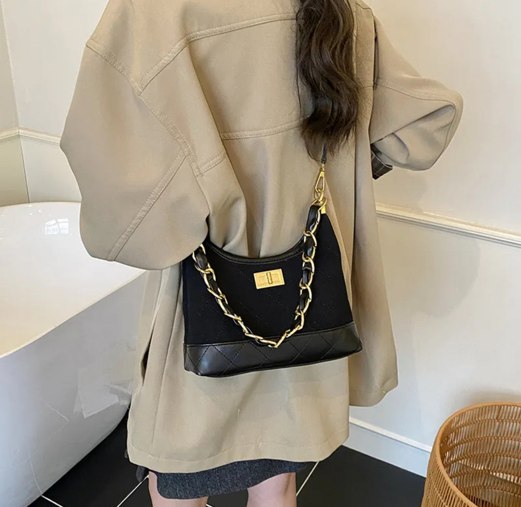 Hobo shoulder bag με δερματίνη λεπτομερείς