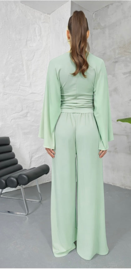 Σετ φόρμας φούτερ crop top και παντελόνι να σε φαρδιά γραμμή - Βεραμάν