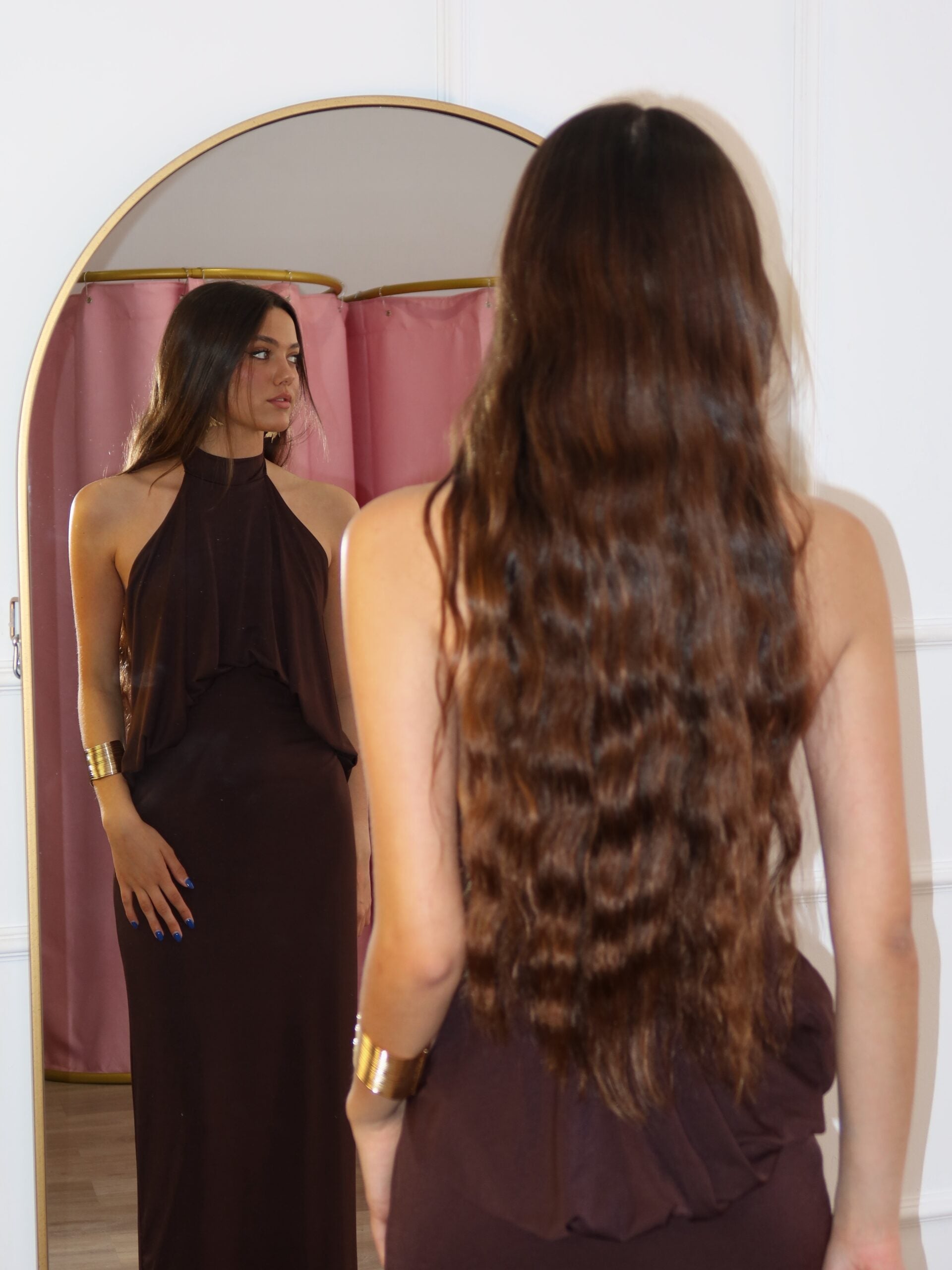 Maxi φόρεμα με halter λαιμόκοψη και ανοιχτή πλάτη - Σοκολατί