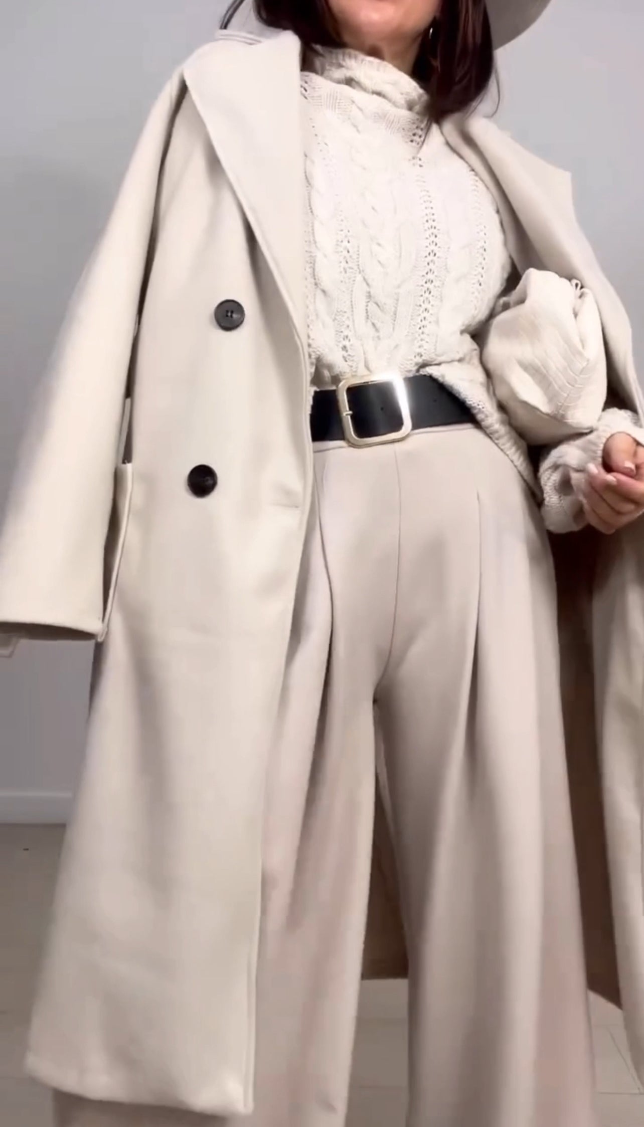 Elegance Flow Pleated Wide-Leg Pants - Beige