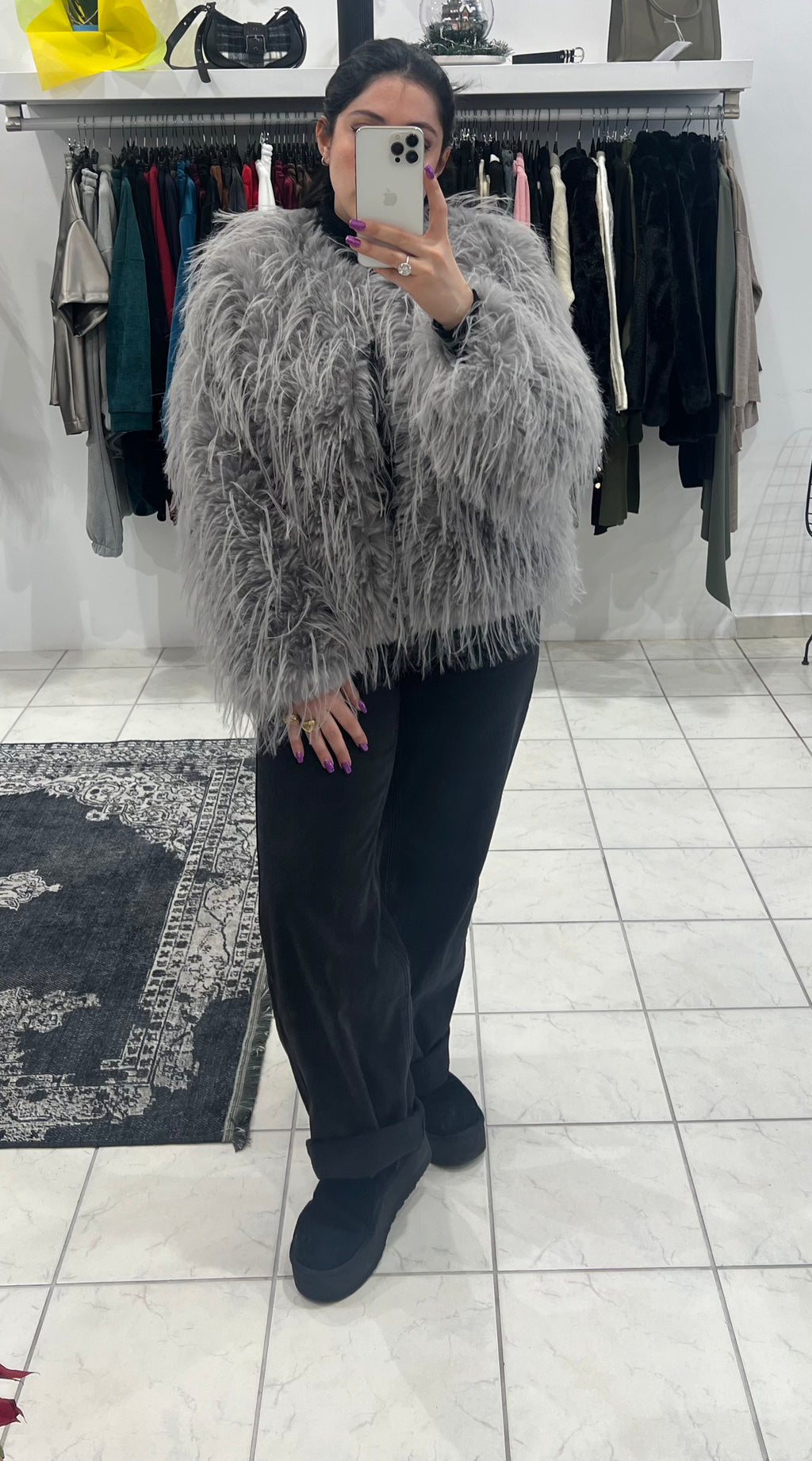 Μακρυμάνικη γούνα με πυκνή τρίχα - Γκρι