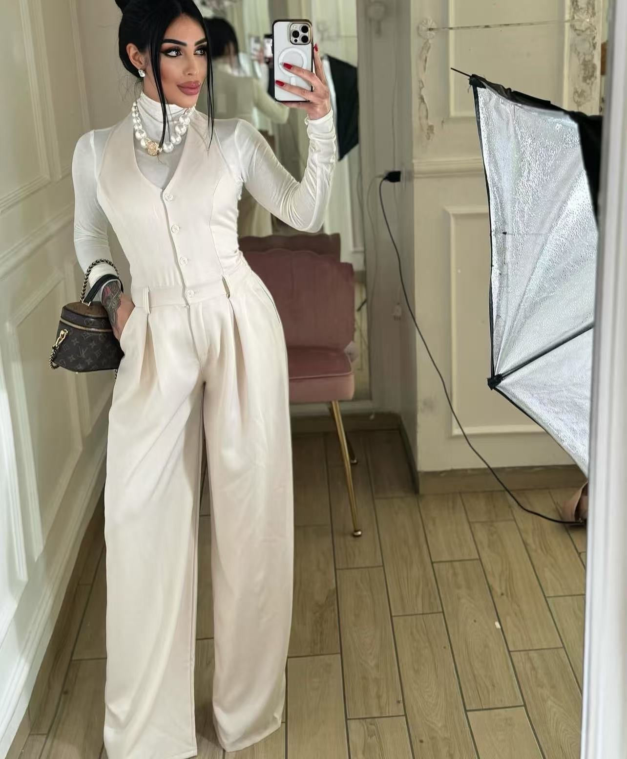 Timeless Elegance Jumpsuit - Μπεζ