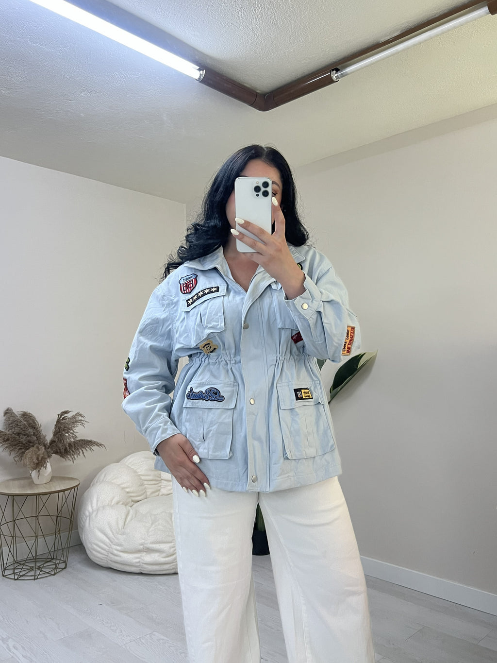 Denim jacket με ραμμένα σχέδια - Γαλάζιο