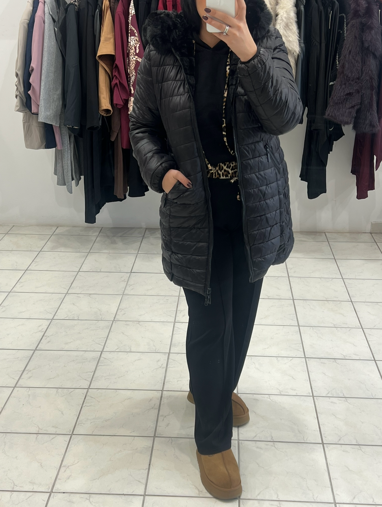 Μπουφάν διπλής όψης, μπουφάν από την μία πλευρά, γούνα από την δεύτερη - Μαύρο