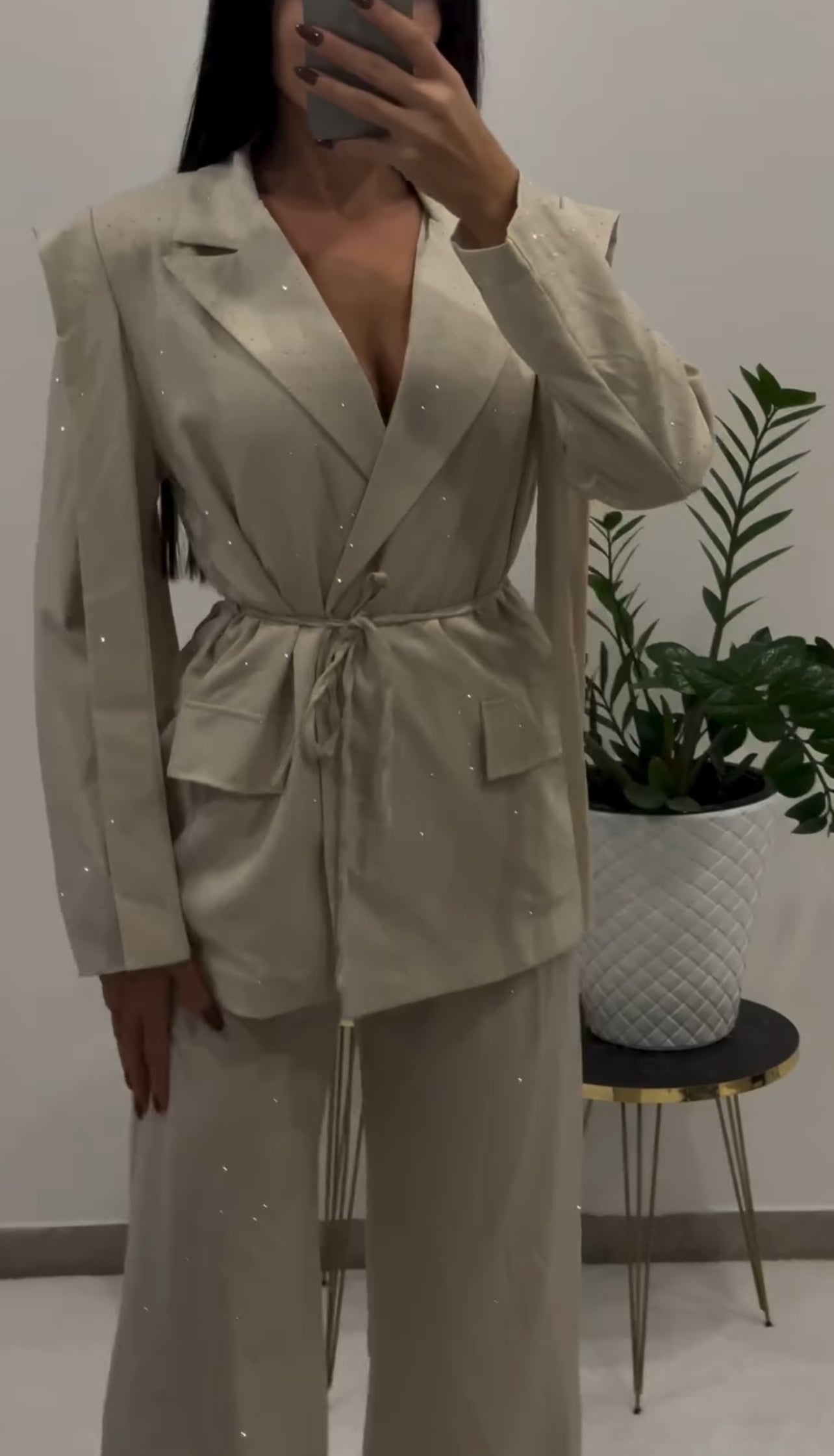 Σετ κοστούμι με στρας, δετό σακάκι και παντελόνι σε ίσια γραμμή - Μπεζ