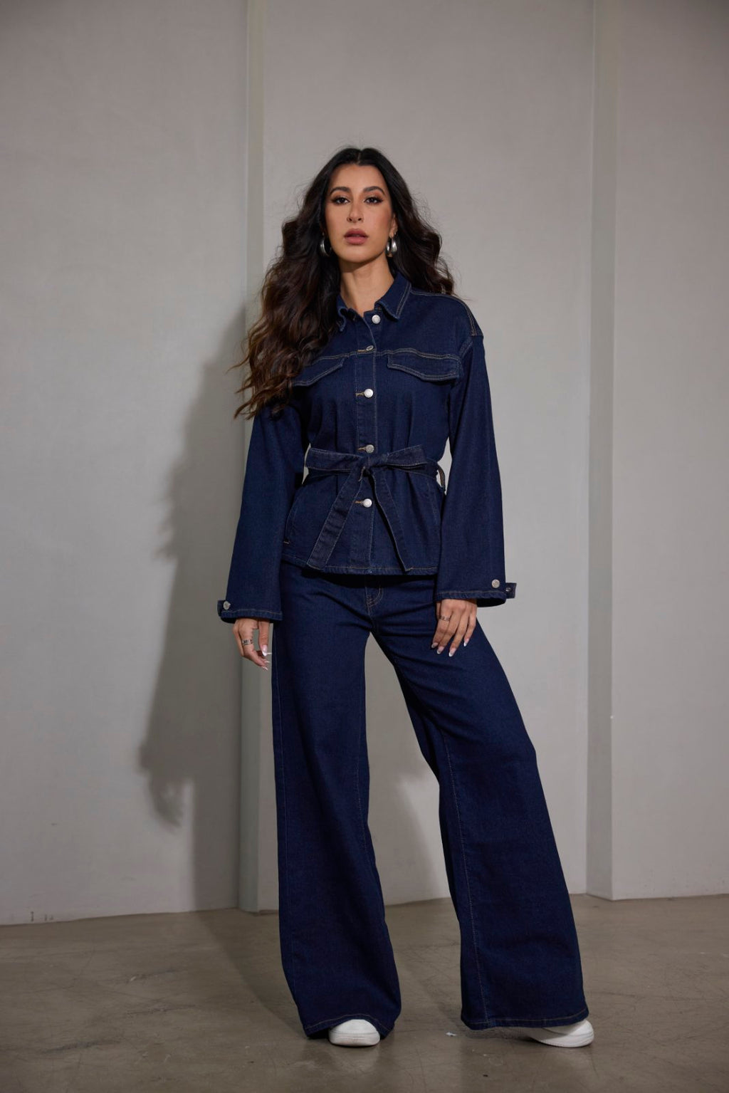 Denim σετ με jacket με ζώνη