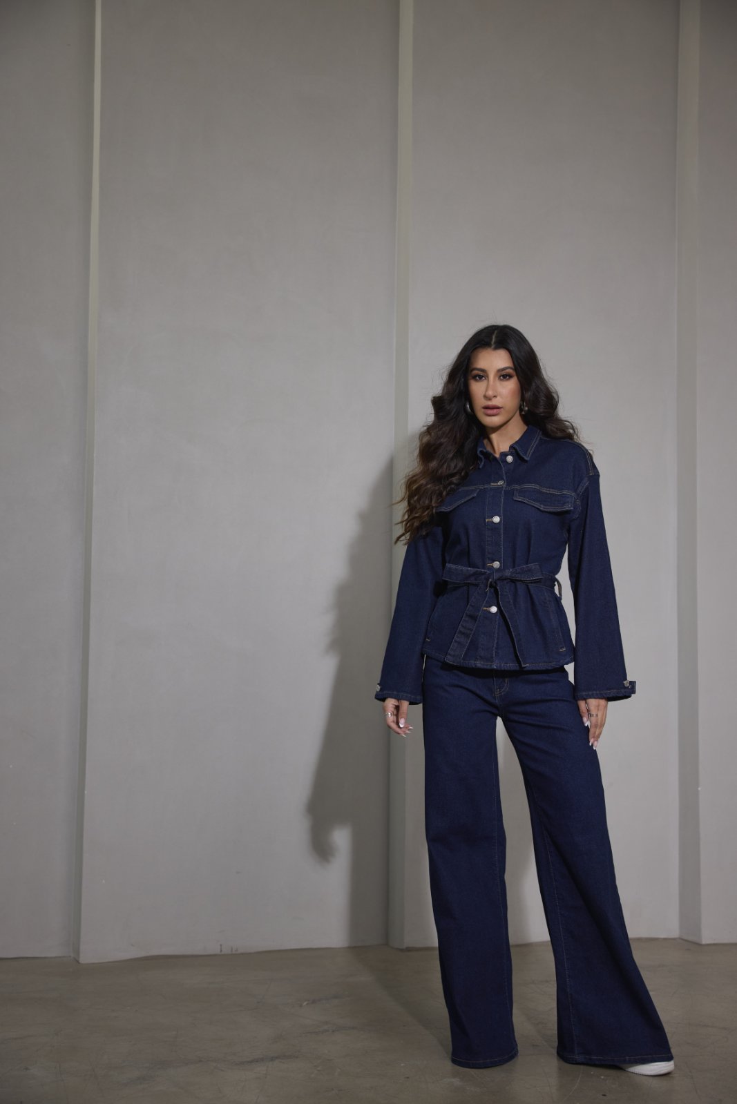 Denim σετ με jacket με ζώνη