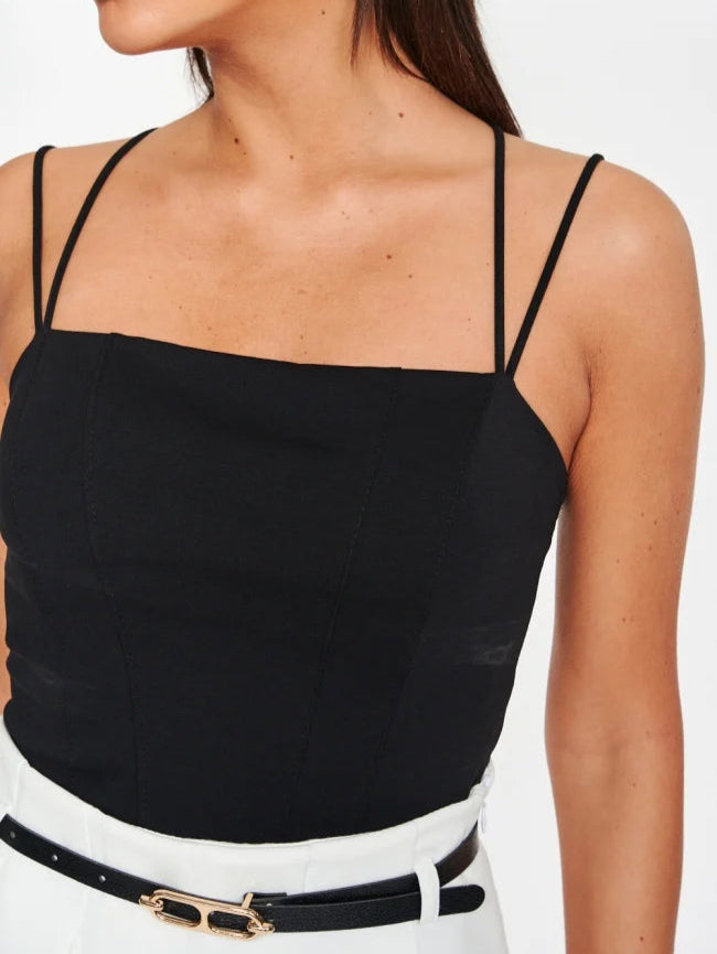 Sleek Cross-Back Crop Top - Μαύρο