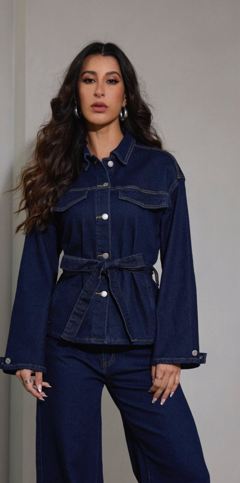 Denim σετ με jacket με ζώνη