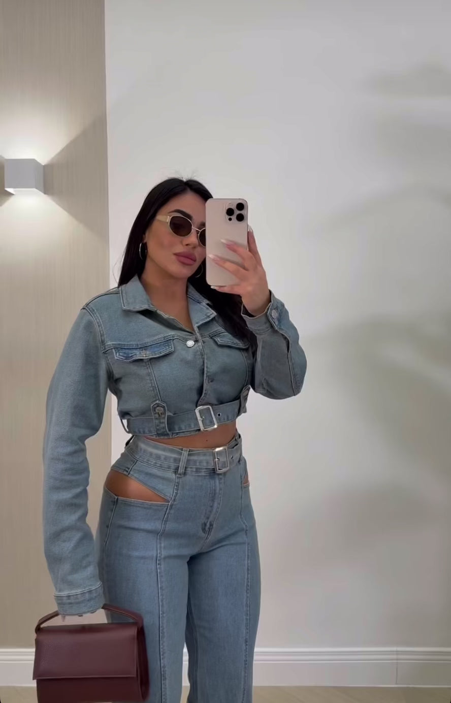 Denim set cropped jacket με ζώνη & ψηλόμεσο cut-out παντελόνι - Dark Blue