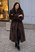 Μακριά γούνα με μεγάλο γιακά - 
Καφέ σκούρο