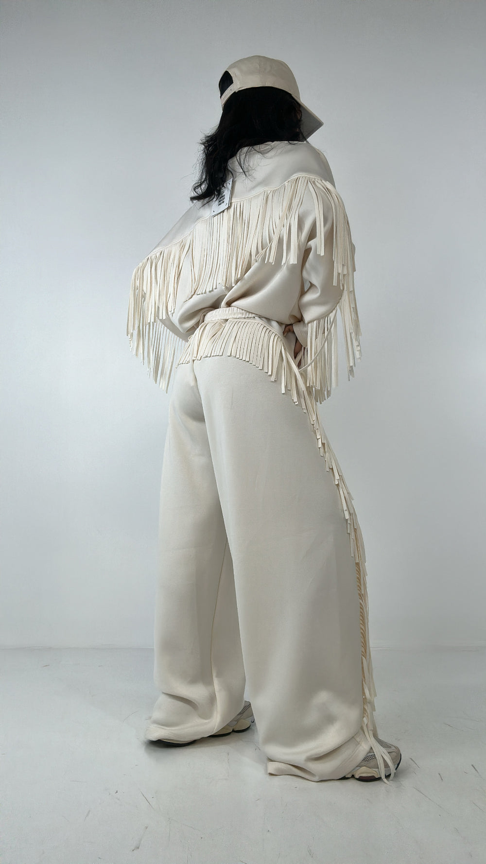 Σετ βουτυρένια φόρμα με διακοσμητικά κρόσσια - Μπεζ